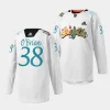 liam obrien coyotes warmup 2023los yotes night white jersey